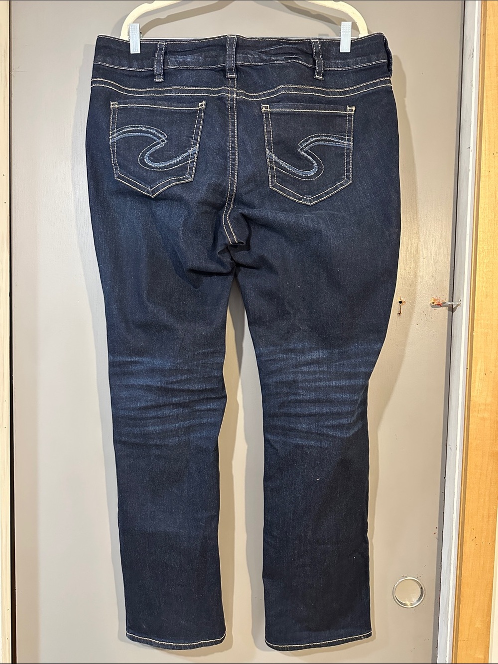 Silver Jeans Co. Women’s Size 18 Dark Wash Straight Bootcut Jeans 31.5” Inseam - Picture 7 of 8